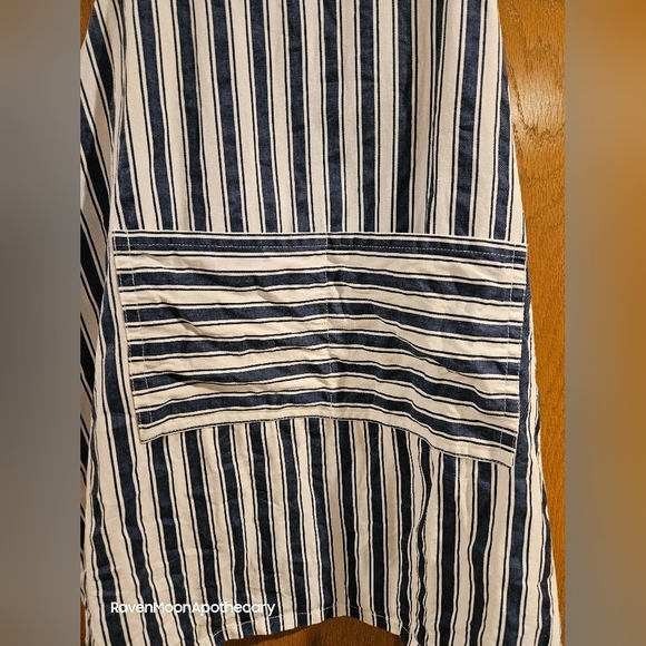 Apron With Letter C and a Monkey - Picture 2 of 10